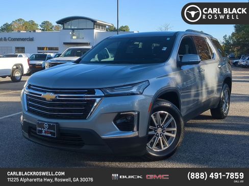 Used 2023 Chevrolet Traverse LT w/ LPO, Floor Liner Package image 1