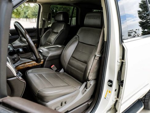 Used 2015 GMC Yukon Denali w/ Open Road Package RWD image 37