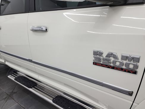 Used 2018 RAM 3500 Laramie image 24