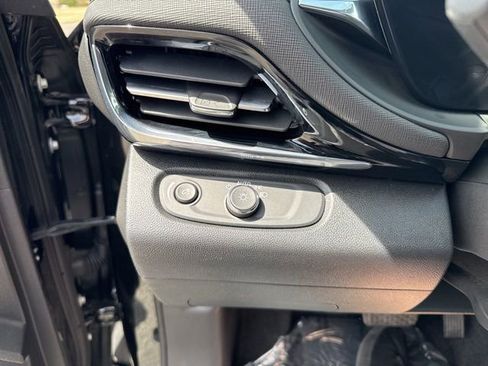 Used 2024 Buick Envista Sport Touring w/ Convenience I Package image 18