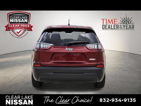 Used 2020 Jeep Cherokee Latitude w/ Mopar Interior Package FWD image 6
