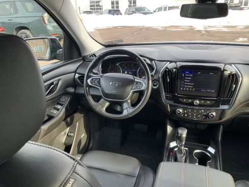 Used 2021 Chevrolet Traverse RS image 15
