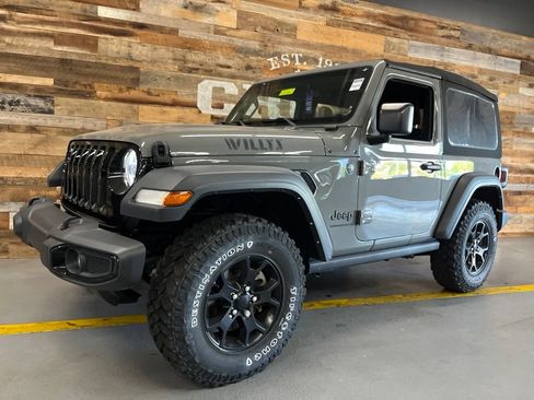 Used 2023 Jeep Wrangler Sport AWD/4WD image 9