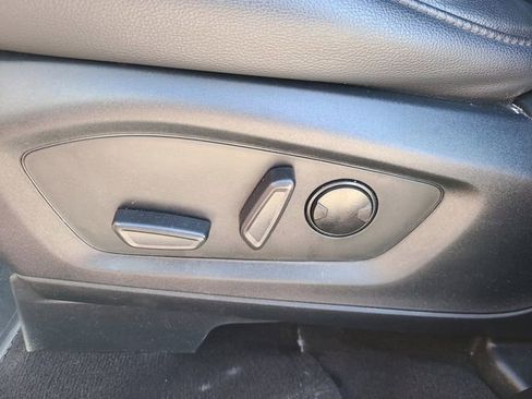 Used 2023 Ford Explorer Limited w/ Equipment Group 301A image 19