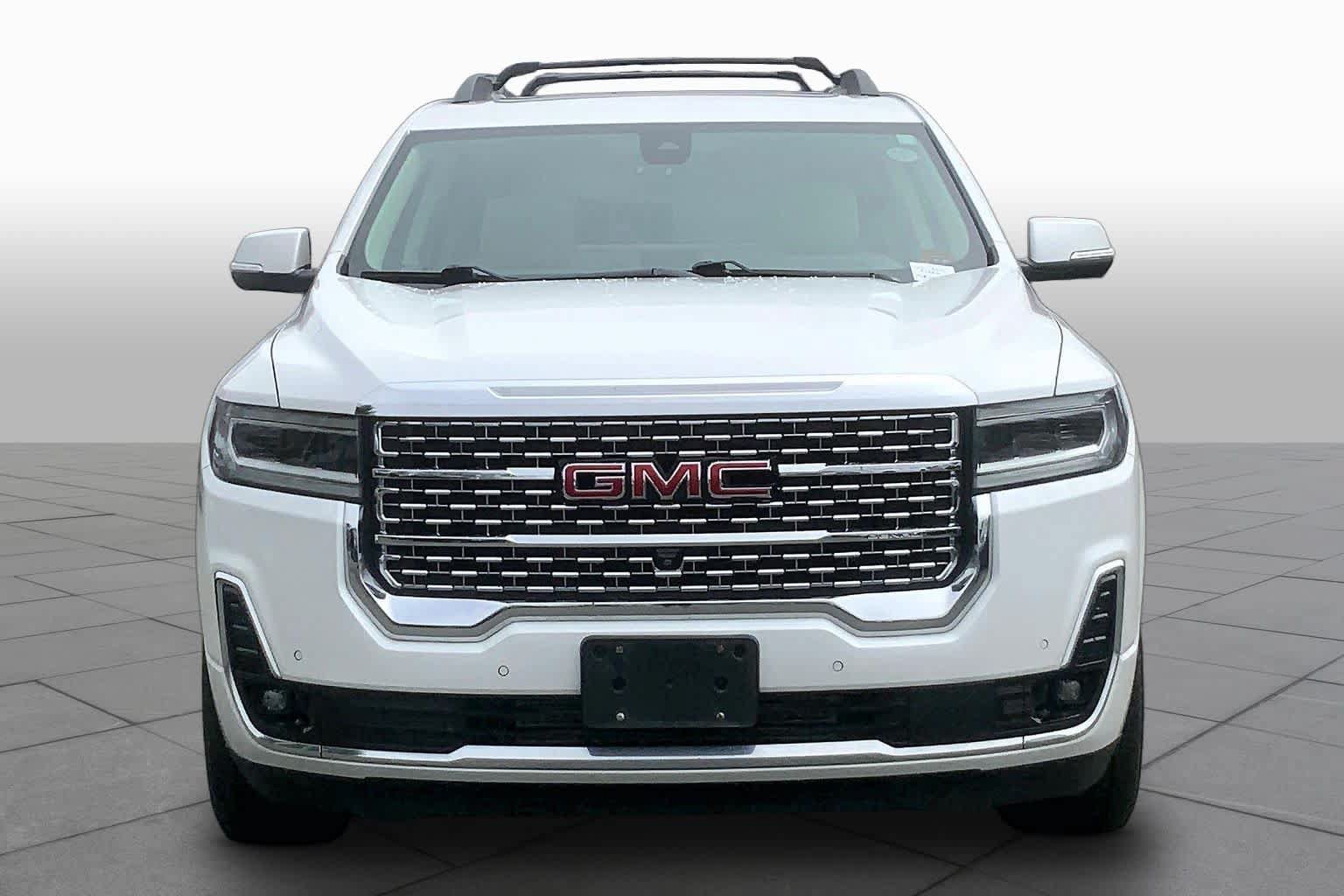 Used 2021 GMC Acadia Denali w/ Denali Ultimate Package AWD/4WD image 4