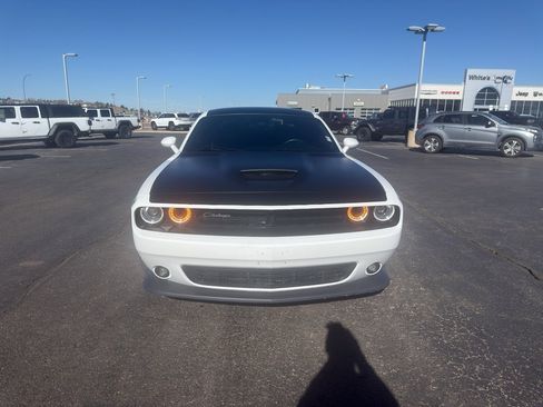 Used 2018 Dodge Challenger T/A image 2