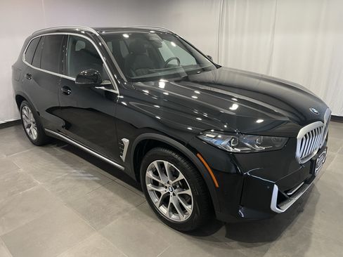 Used 2026 BMW X5 xDrive40i w/ Climate Comfort Package AWD/4WD image 3
