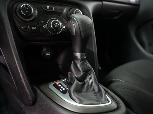 Used 2013 Dodge Dart SXT FWD image 23