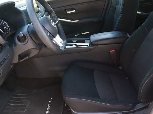 Used 2025 Nissan Sentra SV FWD image 12