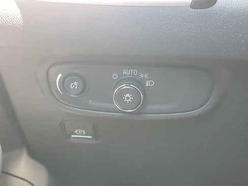 Certified 2024 GMC Terrain SLE w/ Driver Convenience Package FWD image 18