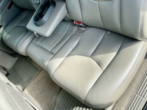 Used 2005 Chevrolet Avalanche Z66 w/ Sun And Sound Package image 30