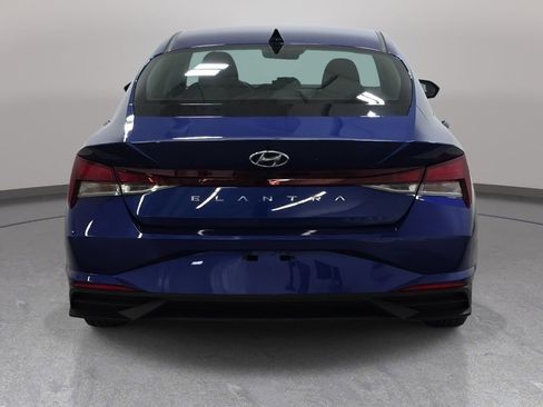 Used 2022 Hyundai Elantra SEL FWD image 7