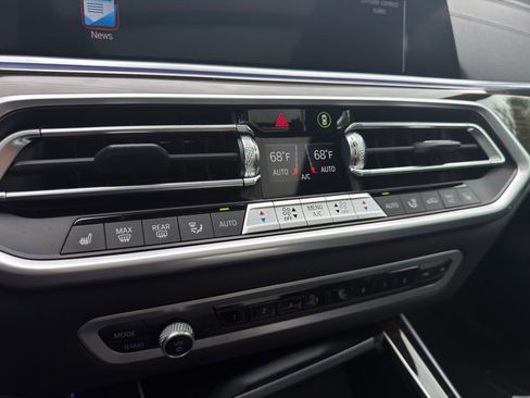 Used 2023 BMW X5 xDrive40i AWD/4WD image 33
