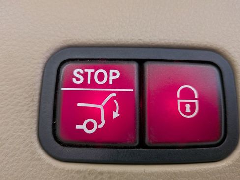 Used 2015 Mercedes-Benz ML 350 4MATIC image 29