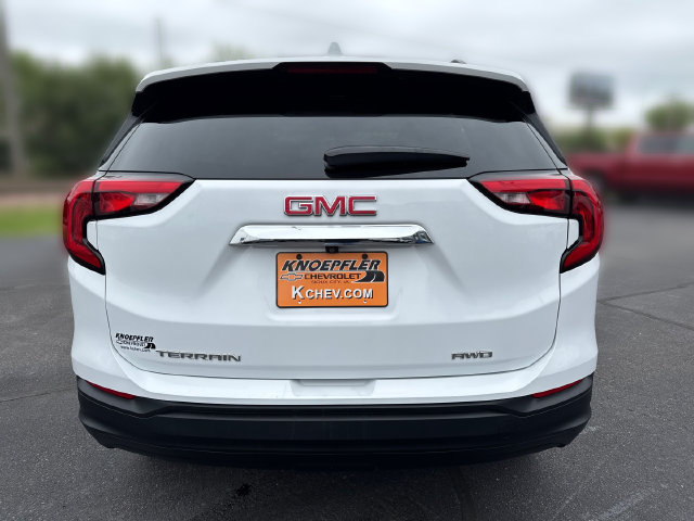 Used 2020 GMC Terrain SLE w/ Driver Convenience Package AWD/4WD image 4