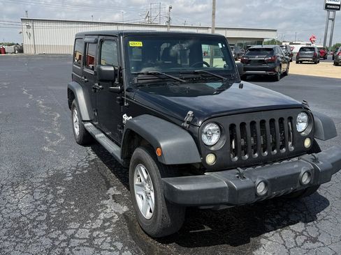 Used 2013 Jeep Wrangler Unlimited Sport w/ Dual Top Group AWD/4WD image 58