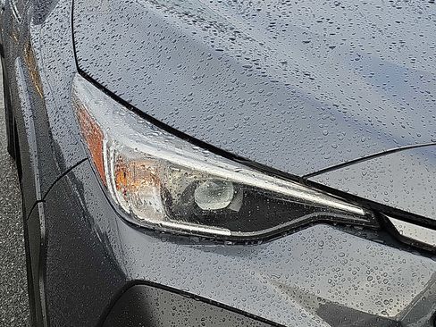 Used 2024 Subaru Crosstrek 2.0i Premium image 9