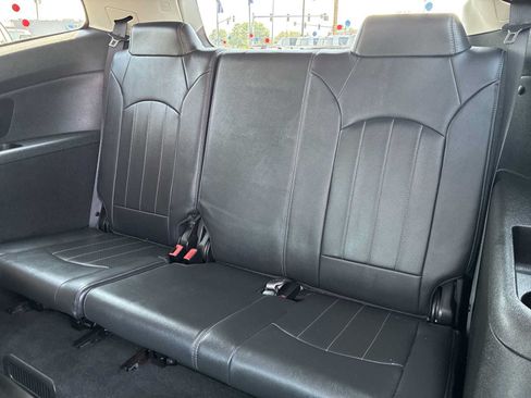 Used 2016 Chevrolet Traverse LTZ FWD image 24
