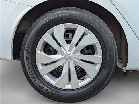 Used 2023 Nissan Versa S FWD image 21