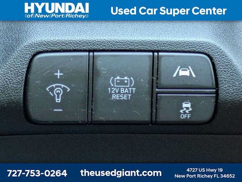 Certified 2022 Hyundai Elantra Limited FWD image 28