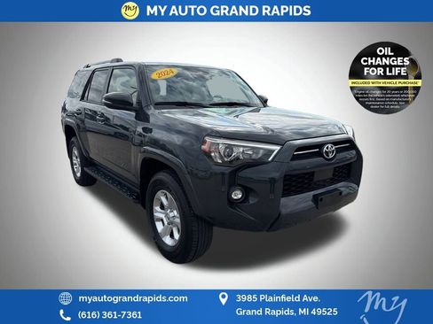 Used 2024 Toyota 4Runner SR5 Premium image 1