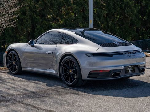 Certified 2021 Porsche 911 Carrera image 3