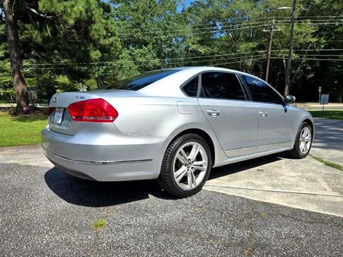 Used 2014 Volkswagen Passat TDI SEL Premium image 4
