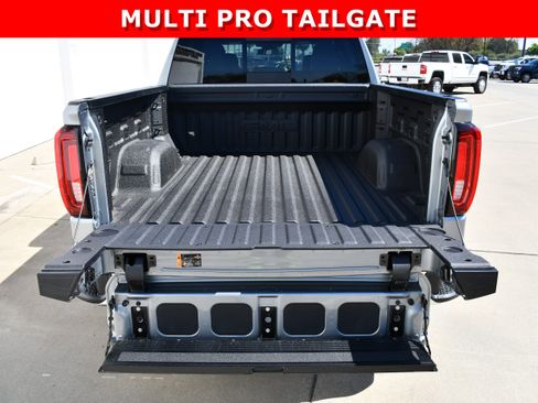 New 2026 GMC Sierra 1500 SLT image 8