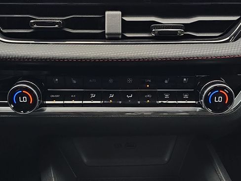 New 2026 Chevrolet Equinox RS w/ Convenience Package III AWD/4WD image 22