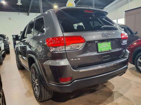 Used 2018 Jeep Grand Cherokee Limited image 4