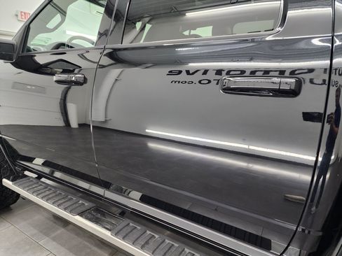Used 2024 RAM 2500 Laramie w/ Sport Appearance Package AWD/4WD image 35