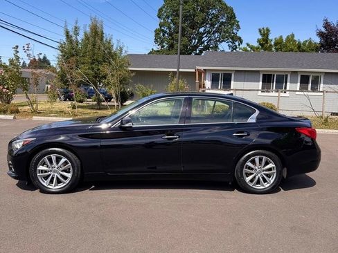 Used 2017 INFINITI Q50 2.0t w/ Moonroof Package AWD/4WD image 8