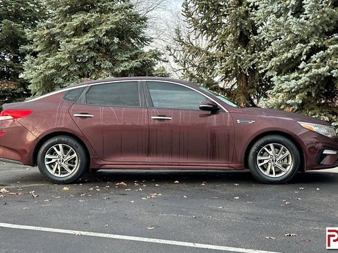 Used 2019 Kia Optima LX image 3