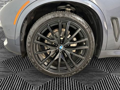 Used 2022 BMW X5 xDrive40i w/ M Sport Package image 12