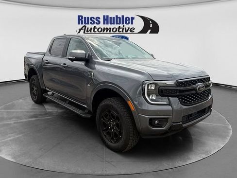 Used 2025 Ford Ranger Lariat w/ Black Appearance Package RWD image 9