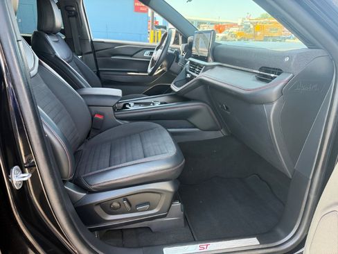 Certified 2025 Ford Explorer ST-Line w/ ST-Line Street Pack AWD/4WD image 27