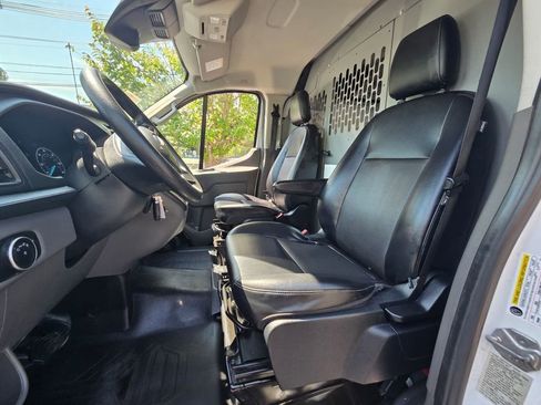 Used 2021 Ford Transit 250 Low Roof RWD image 21
