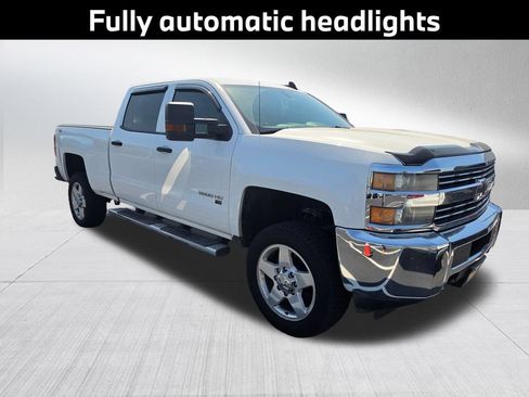 Used 2015 Chevrolet Silverado 2500 W/T w/ WT Convenience Package AWD/4WD image 4