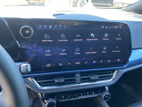 New 2026 Chevrolet Equinox EV LT AWD/4WD image 13