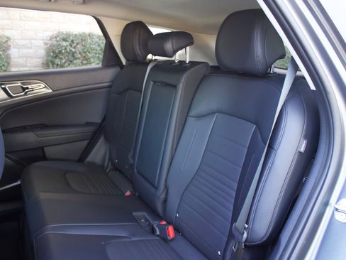 Used 2025 Kia Sportage SX Prestige AWD/4WD image 16