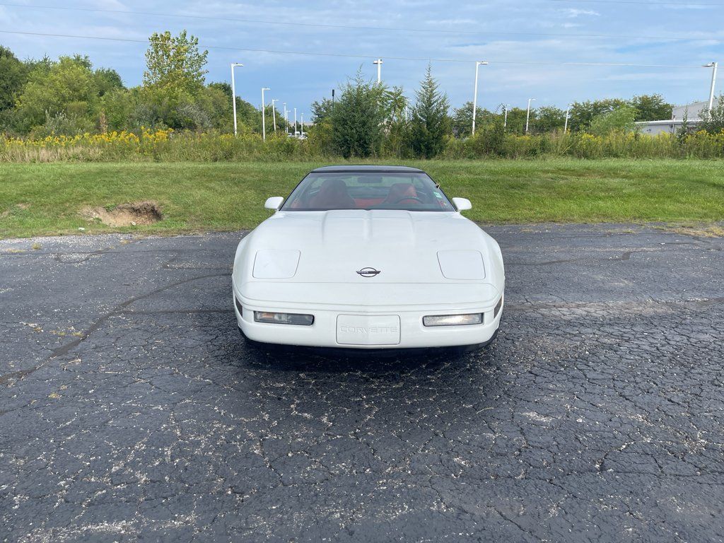 Used 1996 Chevrolet Corvette Coupe RWD image 9