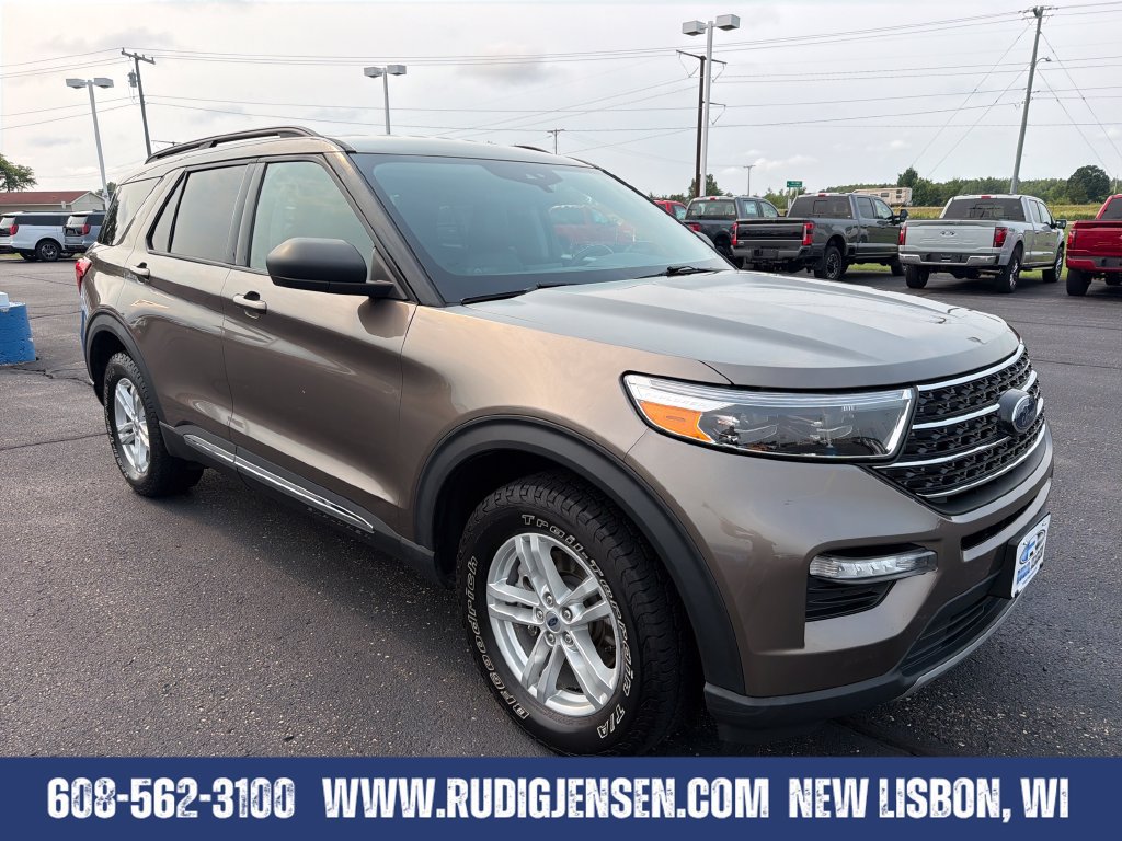 Used 2021 Ford Explorer XLT w/ Equipment Group 202A AWD/4WD image 7