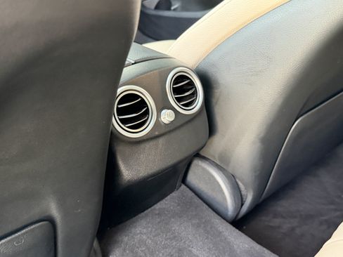 Used 2020 Mercedes-Benz C 300 Sedan image 23