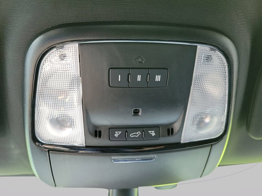 Used 2025 Dodge Durango GT RWD image 19