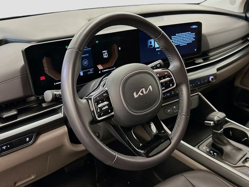Used 2026 Kia Carnival FWD image 18