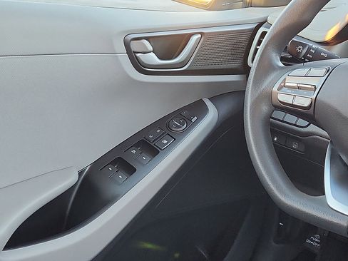 Used 2020 Hyundai Ioniq Blue image 12