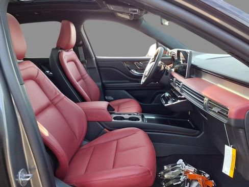 New 2026 Lincoln Corsair Grand Touring w/ Jet Appearance Package AWD/4WD image 13