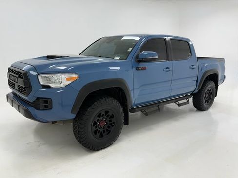 Used 2018 Toyota Tacoma TRD Pro AWD/4WD image 5