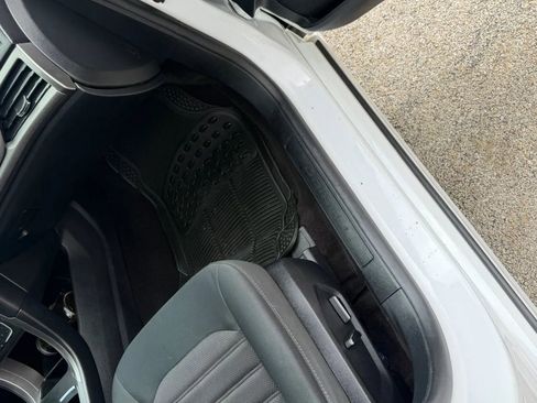 Used 2020 Ford Fusion SE AWD/4WD image 11