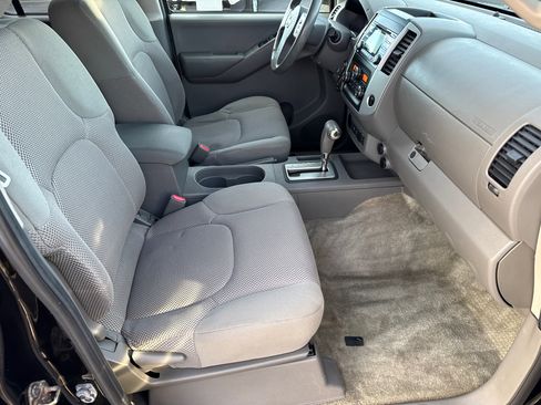 Used 2014 Nissan Frontier SV w/ SV Value Truck Package image 17